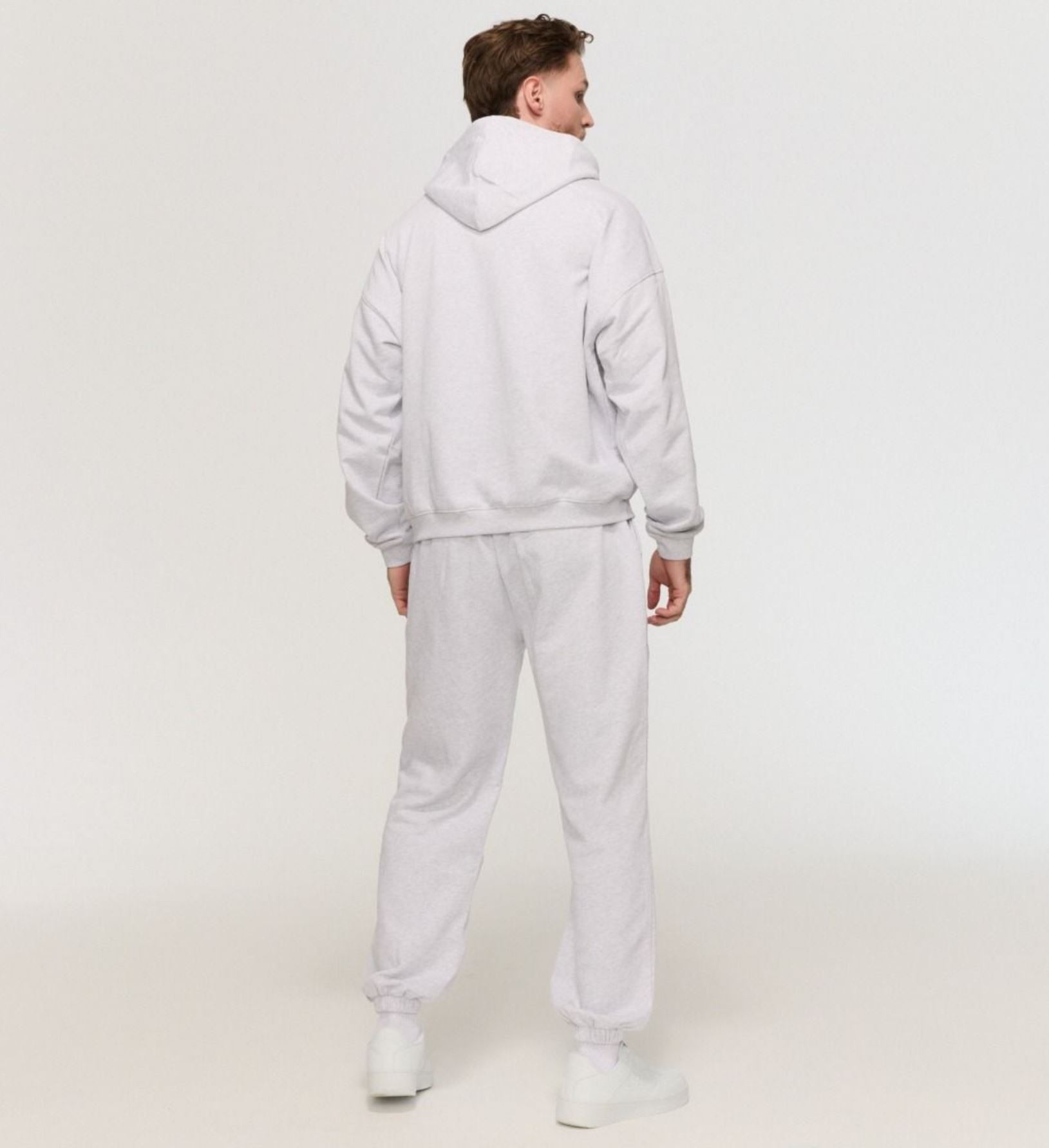GymBeam VARSITY Sweatpants oversized fit Jogginghose aus 100% Baumwolle