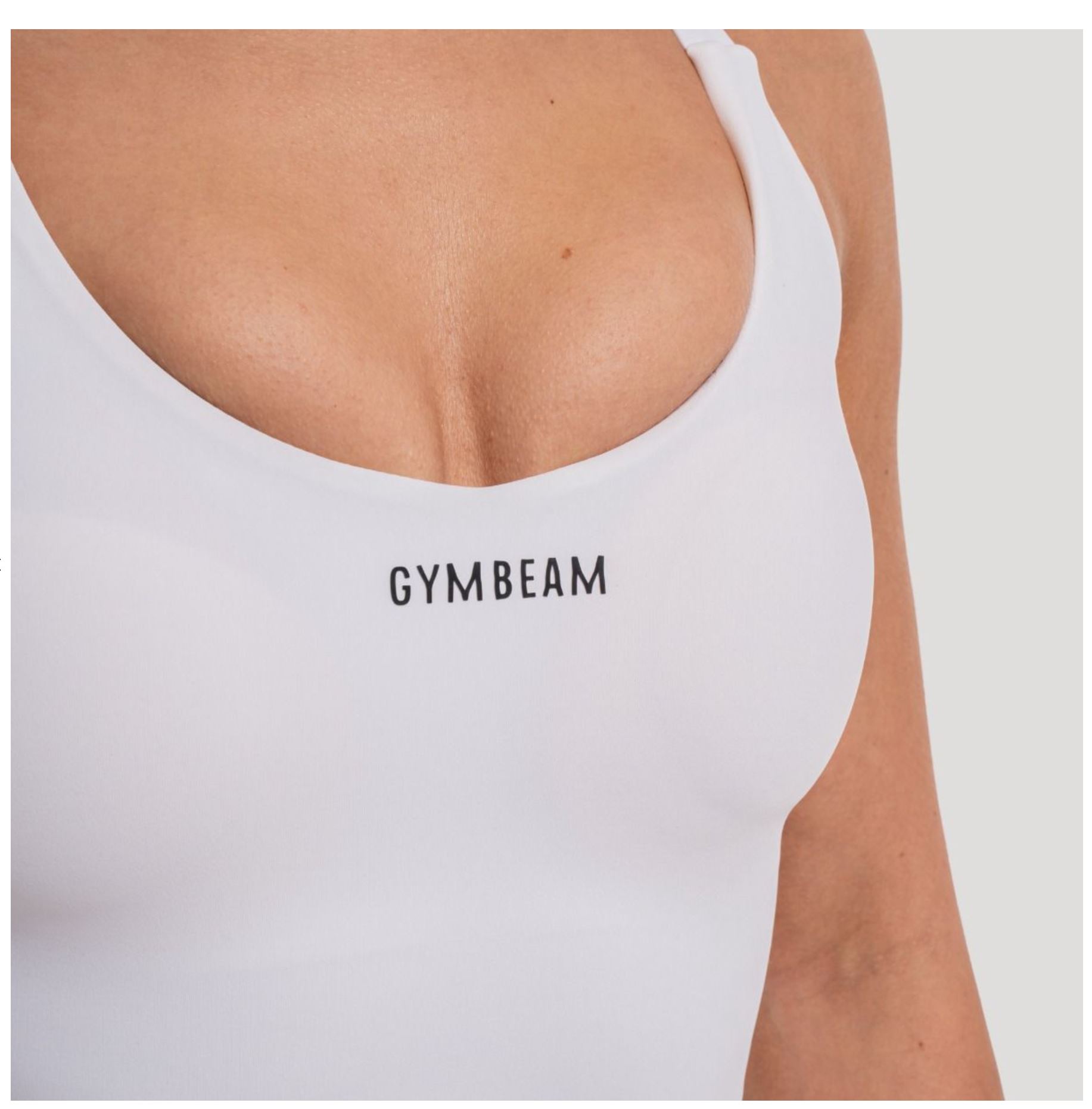 GymBeam Sportbody FLOW in weiß als Bodysuit oder Jumpsuit mit 4-Wege-Stretchtechnologie Sportsuit Gr. S