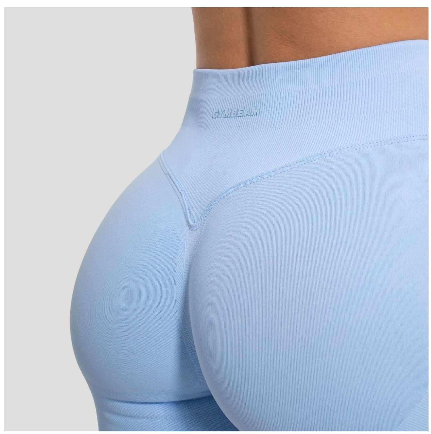 GymBeam LUMA Shorts Sportshorts für Frauen nahtloses Design Scrunchshorts Baby-Blau Gr. M