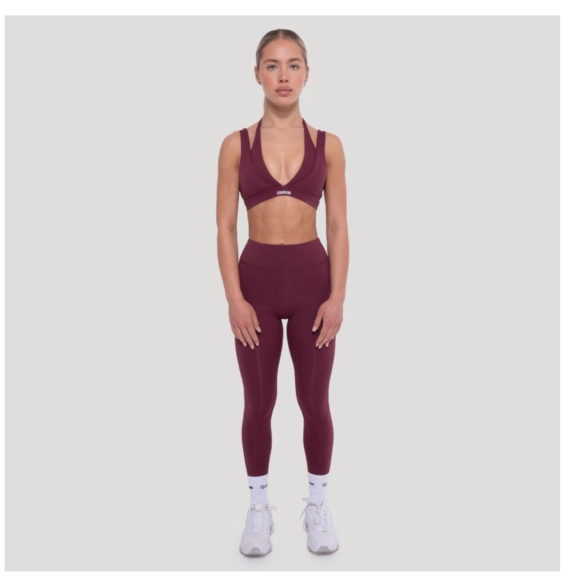 GymBeam Sport-BH FLOW in Wine zweilagiges Design Fitness-BH mit Stützkraft & V-Ausschnitt Gr. L