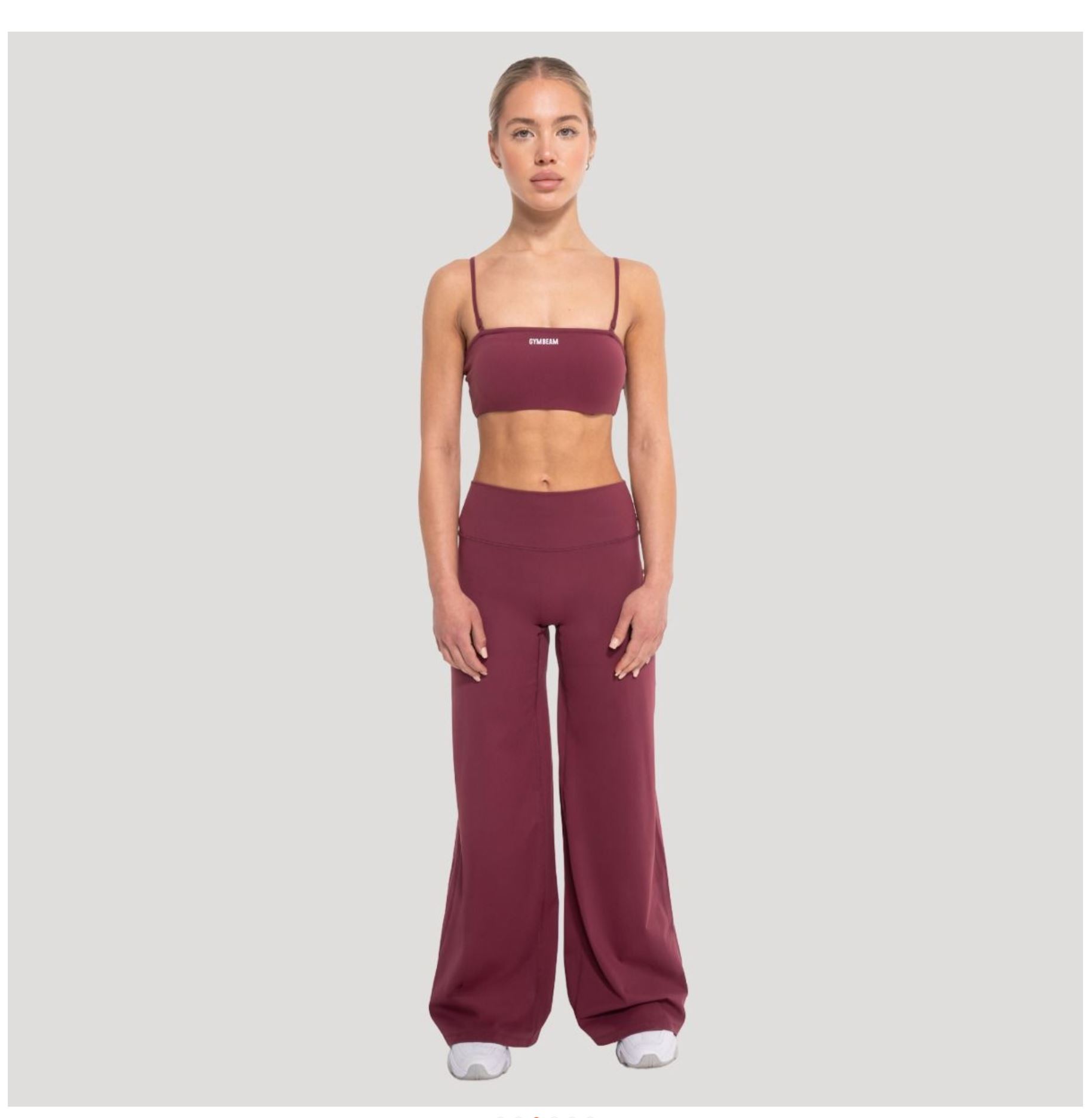 GymBeam Sporthose FLOW Weinrot für Frauen Straight Pants atmungsaktive Trainingshose mit Strech Gr. XL