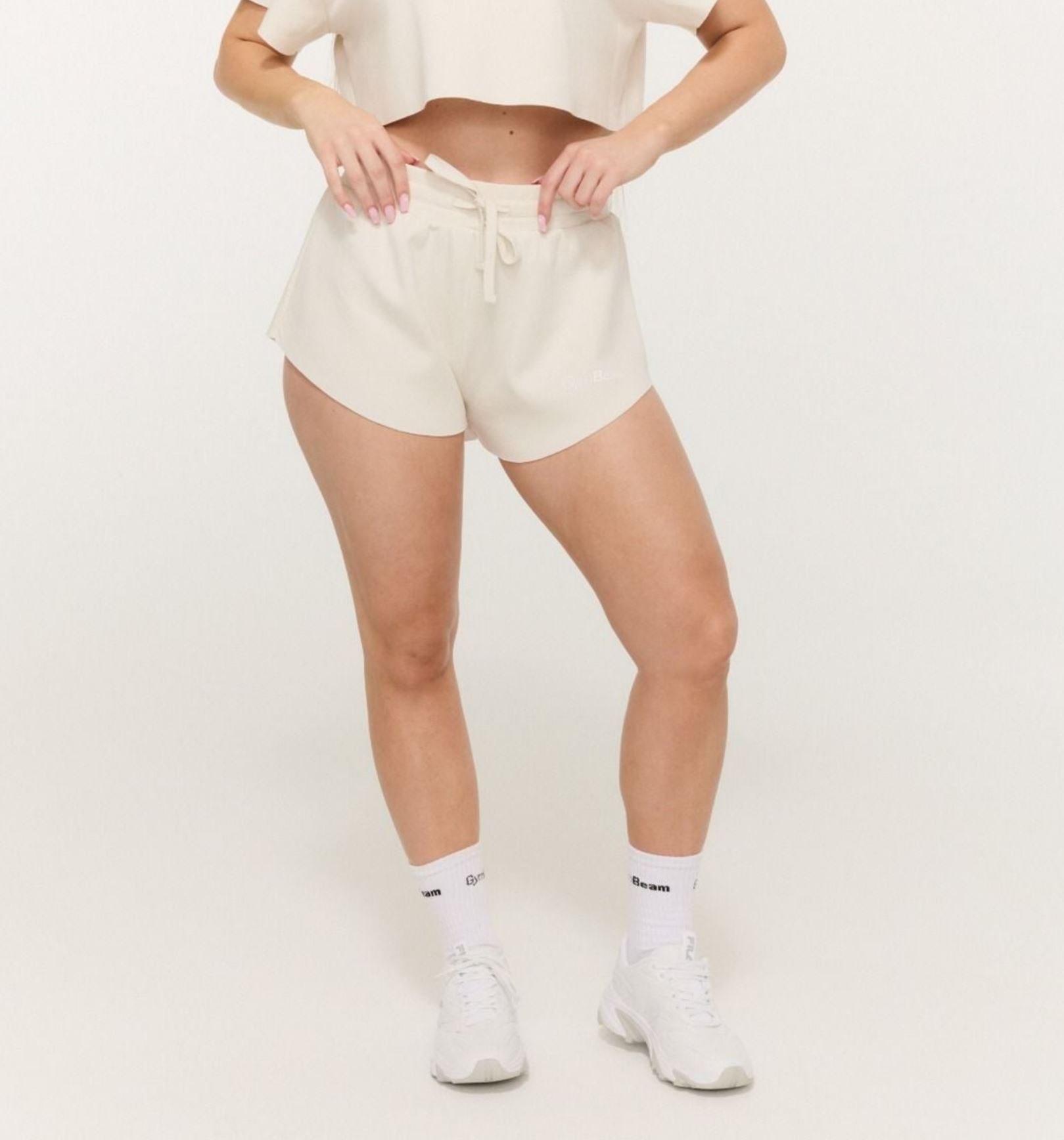 GymBeam Relay Shorts atmungsaktiv Sportshorts undurchsichtig