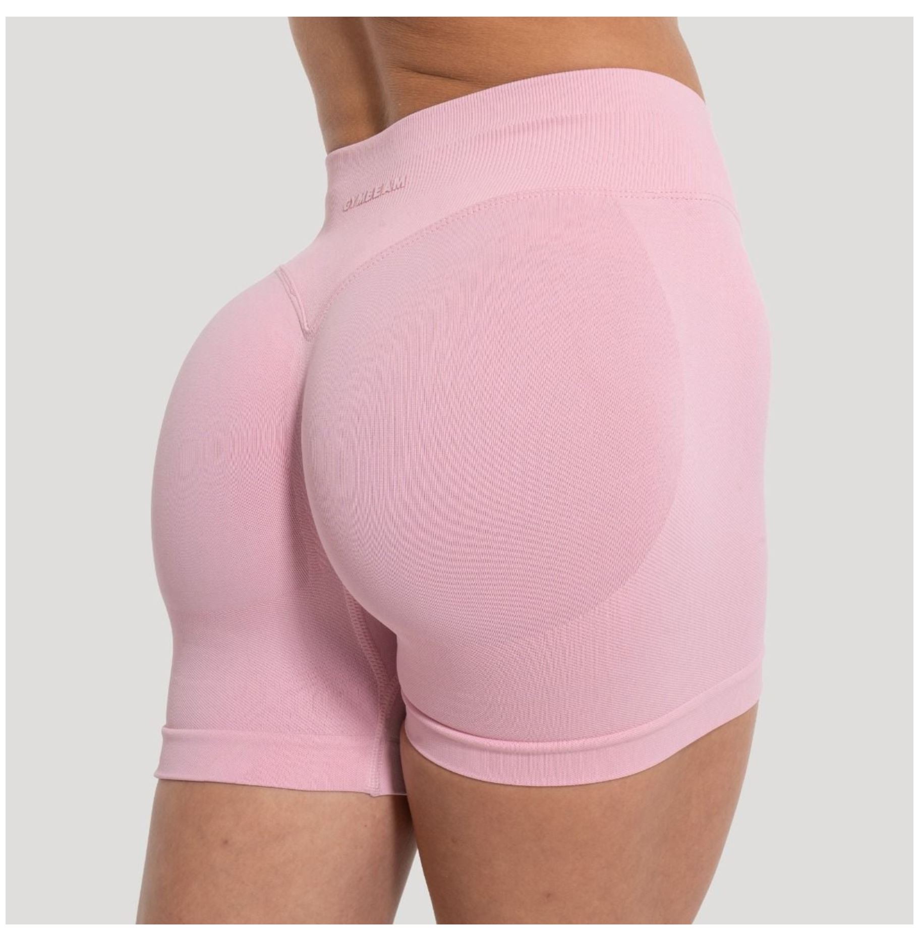 GymBeam LUMA Shorts Sportshorts für Frauen nahtloses Design Scrunchshorts Baby-Pink Gr. S