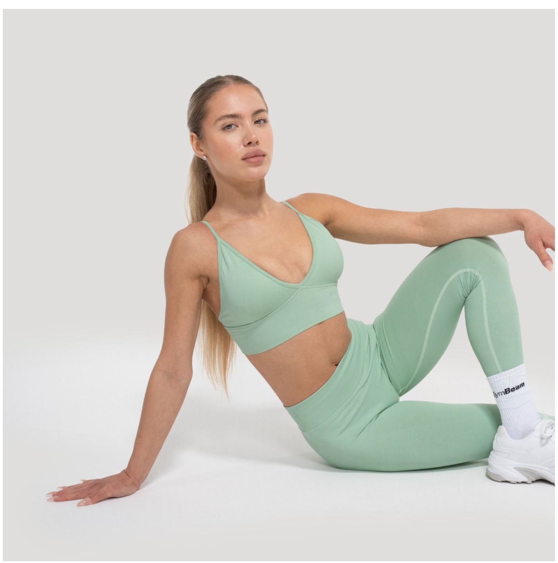 GymBeam LUMA Leggings Scrunch-Butt-Effekt Sportleggings Quick-Dry mit 4-Way-Stretch-Technologie Pistachio Gr. XS