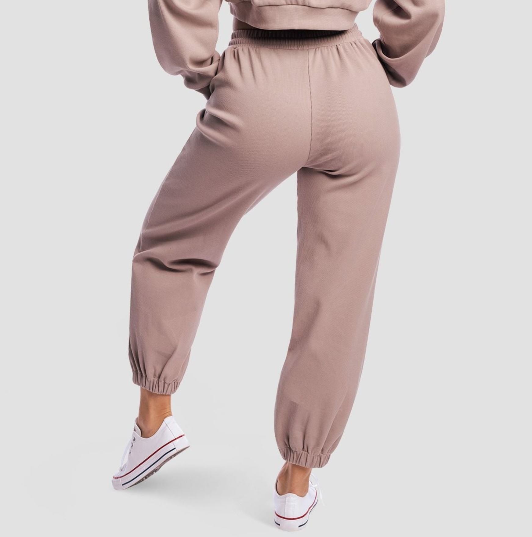 GymBeam Jogginghose AURA Trainingshose oder als Streetwear für Frauen