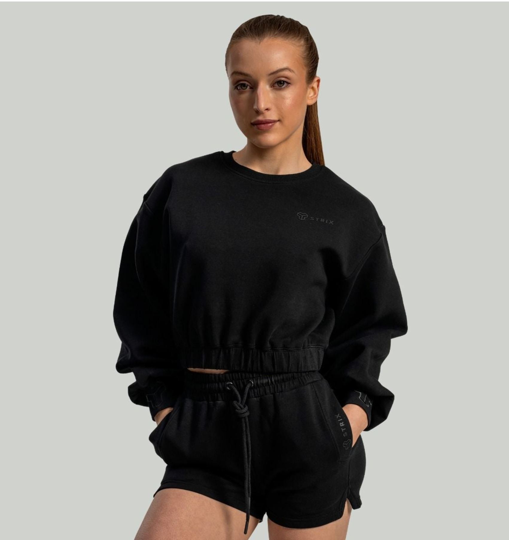 STRIX LUNAR Cropped Pullover