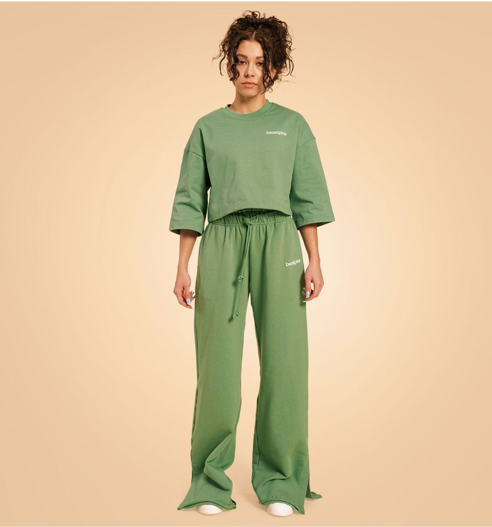 GymBeam SERENITY Jogginghose als Freizeithose mit Paperbag-Bund