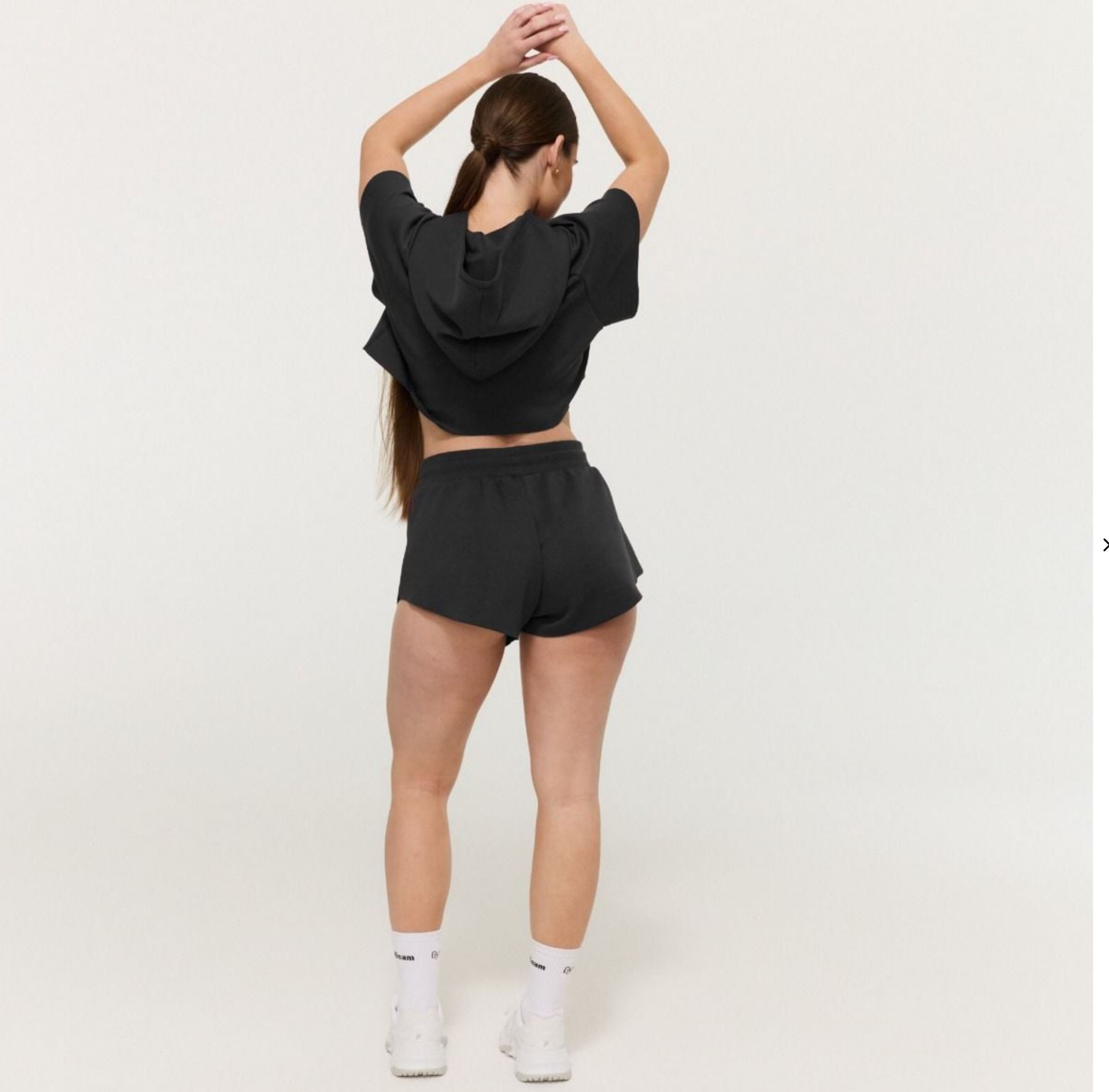 GymBeam Relay Shorts atmungsaktiv Sportshorts undurchsichtig