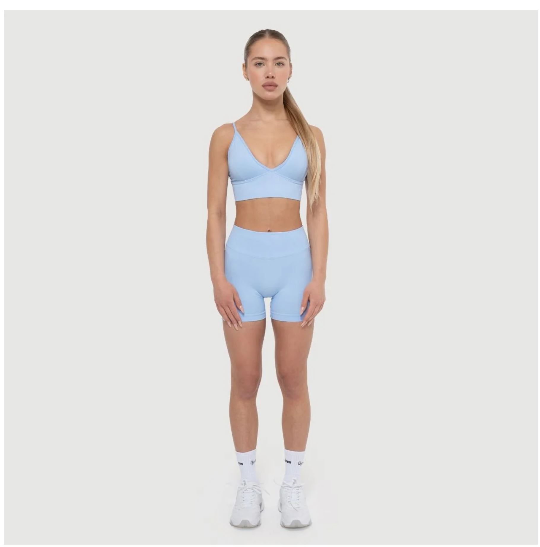 GymBeam LUMA Shorts Sportshorts für Frauen nahtloses Design Scrunchshorts Baby-Blau Gr. M