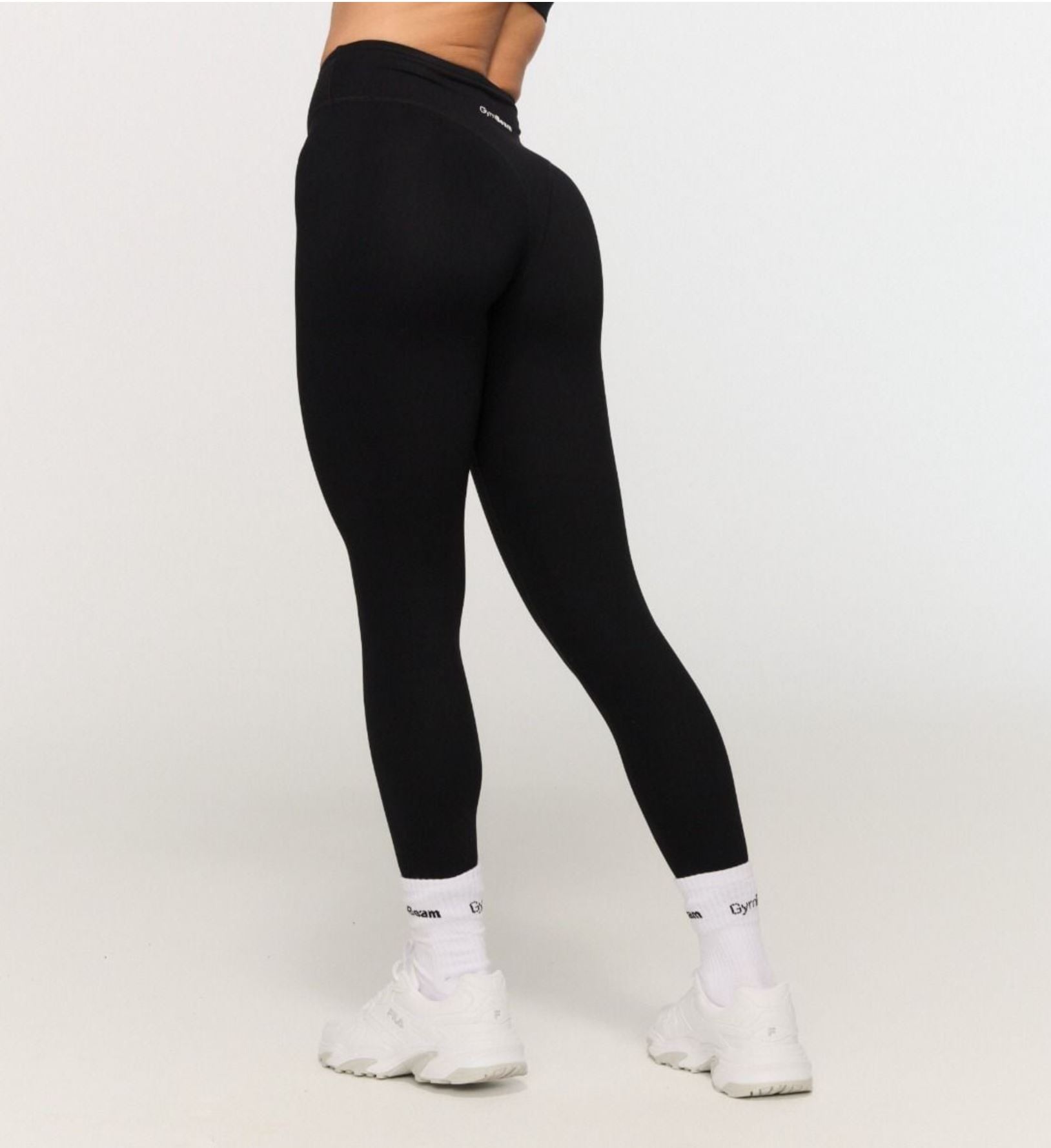 GymBeam FIERCE Leggings 100% Blickdicht Sportleggings schweißableitend & Körperformung
