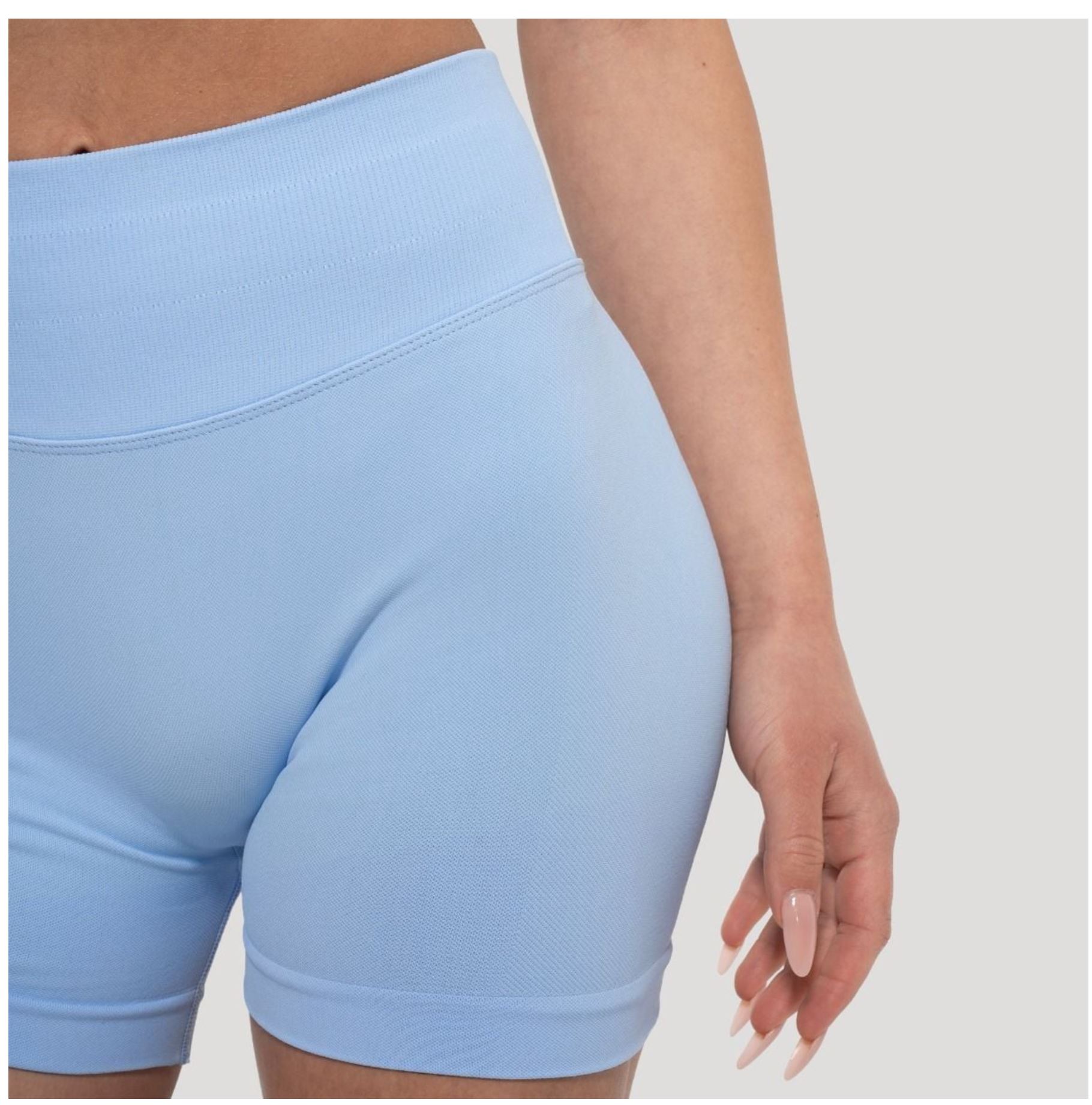 GymBeam LUMA Shorts Sportshorts für Frauen nahtloses Design Scrunchshorts Baby-Blau Gr. M