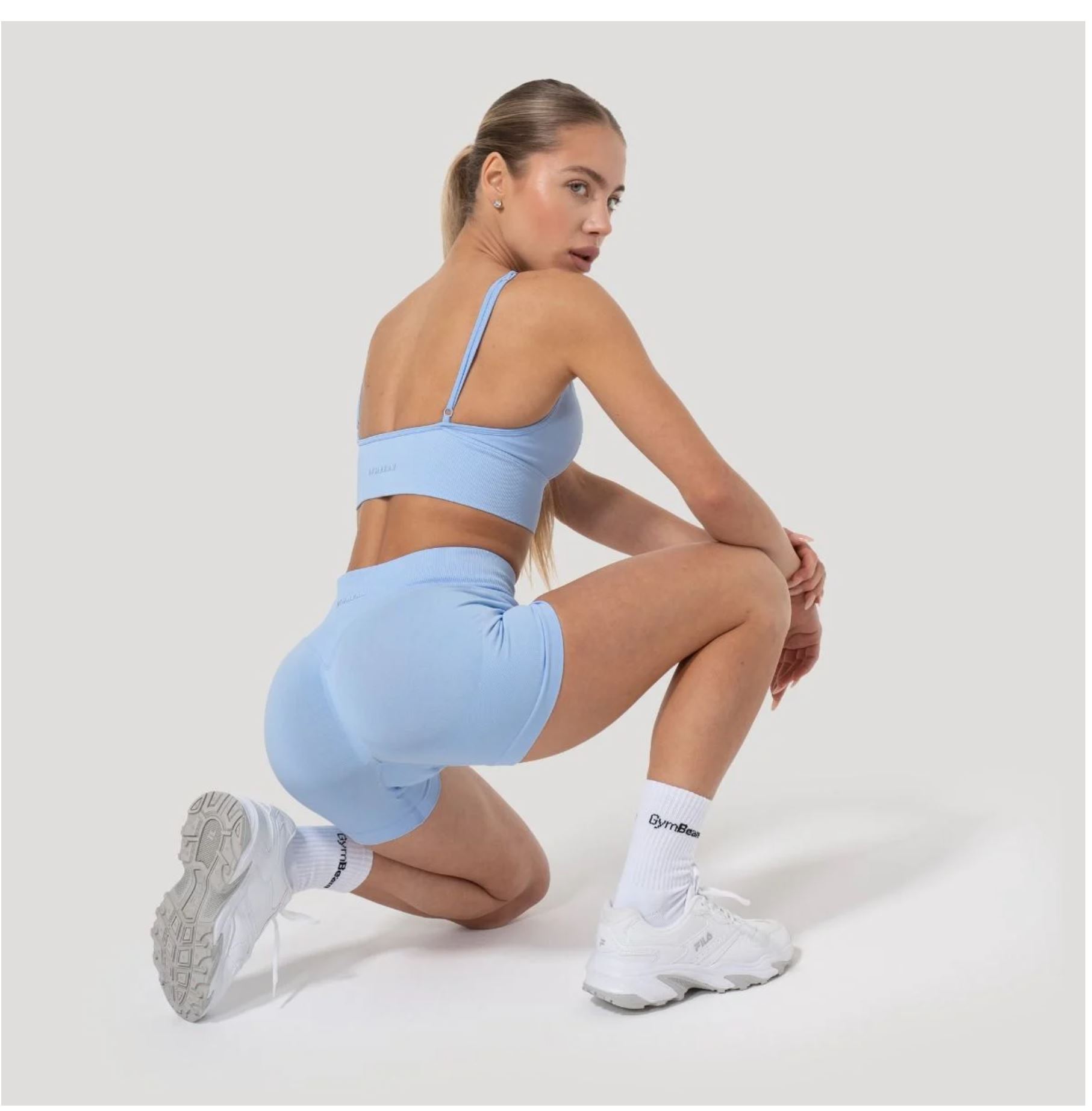 GymBeam LUMA Shorts Sportshorts für Frauen nahtloses Design Scrunchshorts Baby-Blau Gr. M