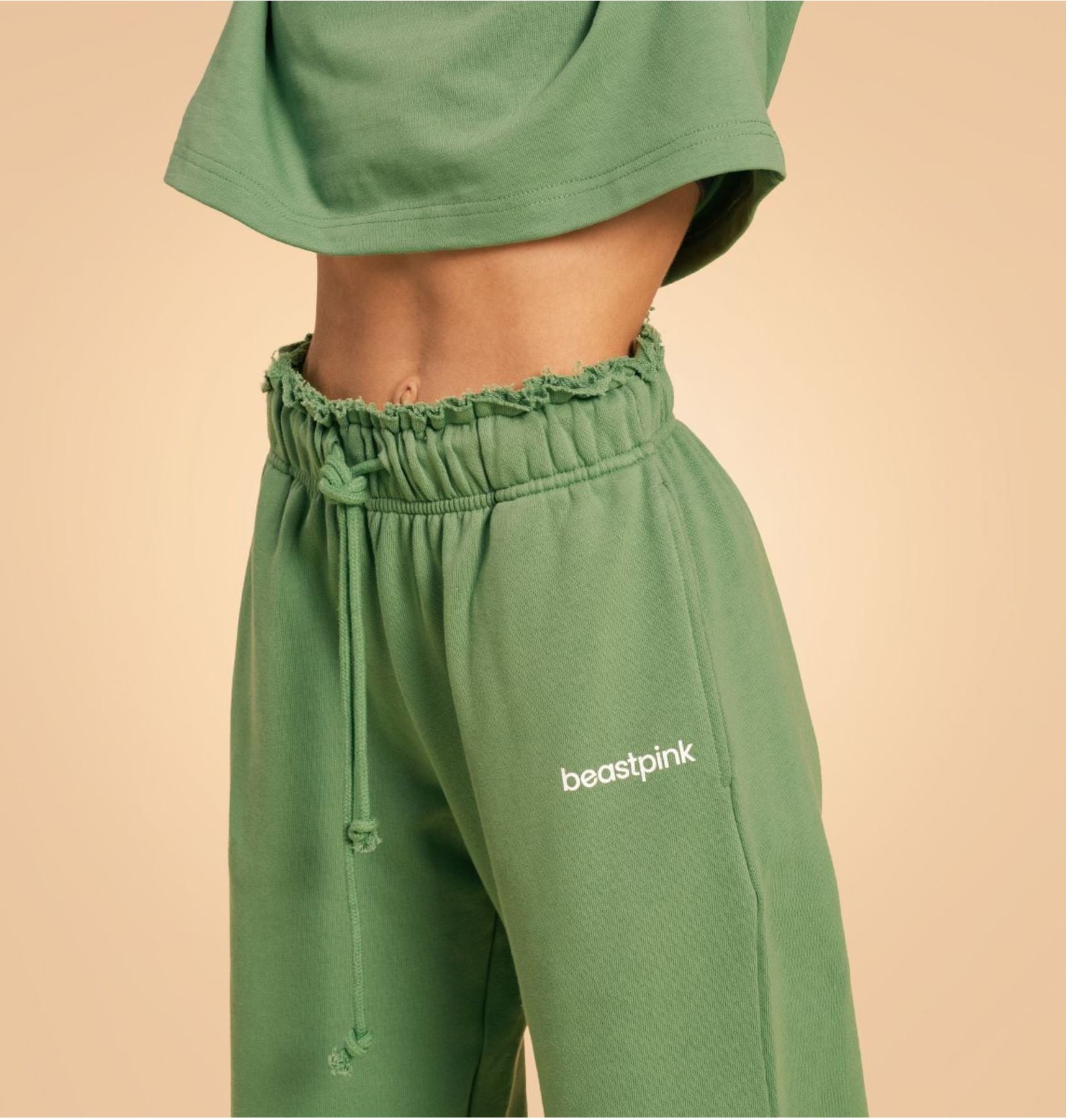 GymBeam SERENITY Jogginghose als Freizeithose mit Paperbag-Bund