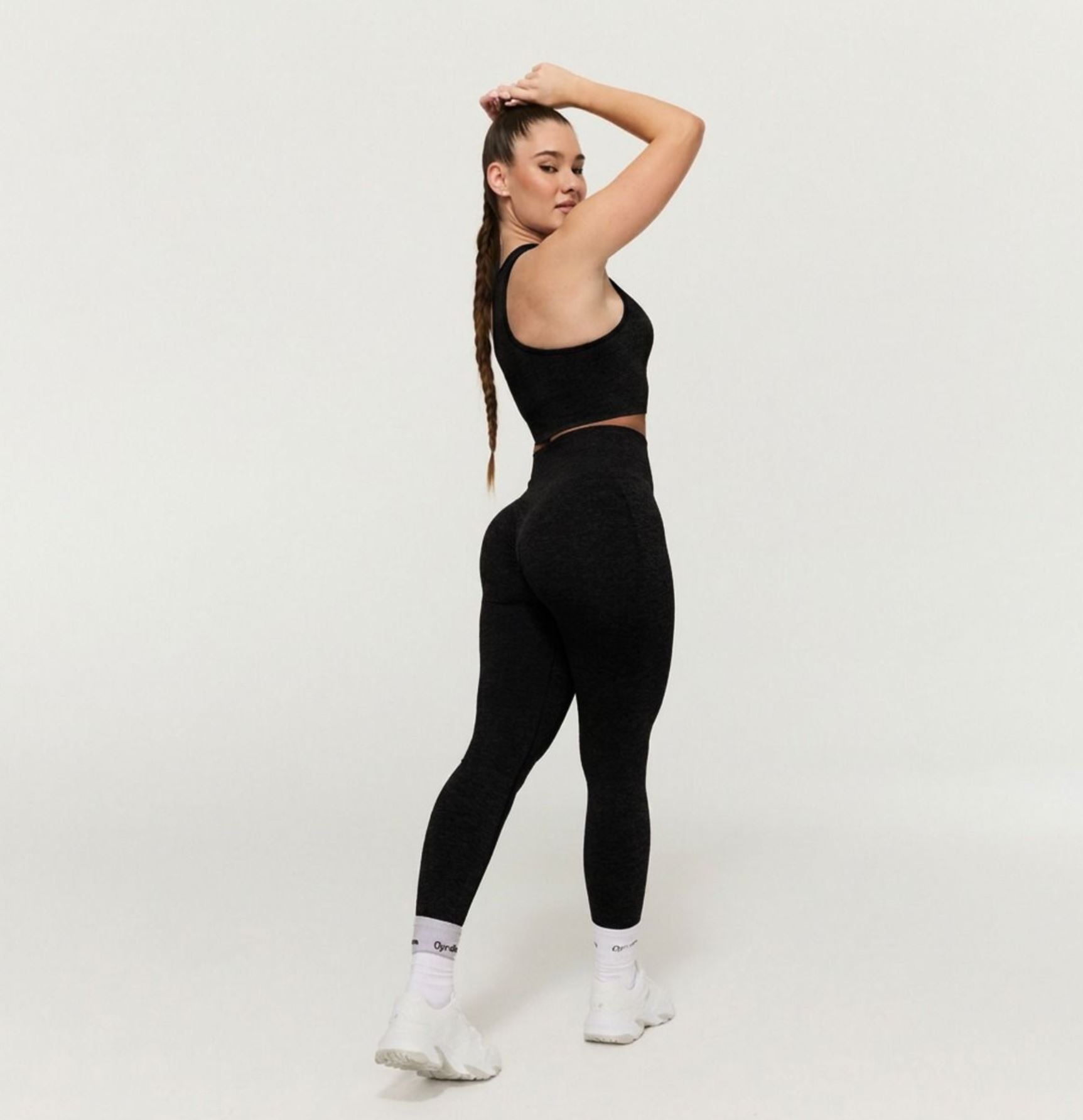 GymBeam Leggings FLO Scrunch-Butt Sportleggings für Frauen