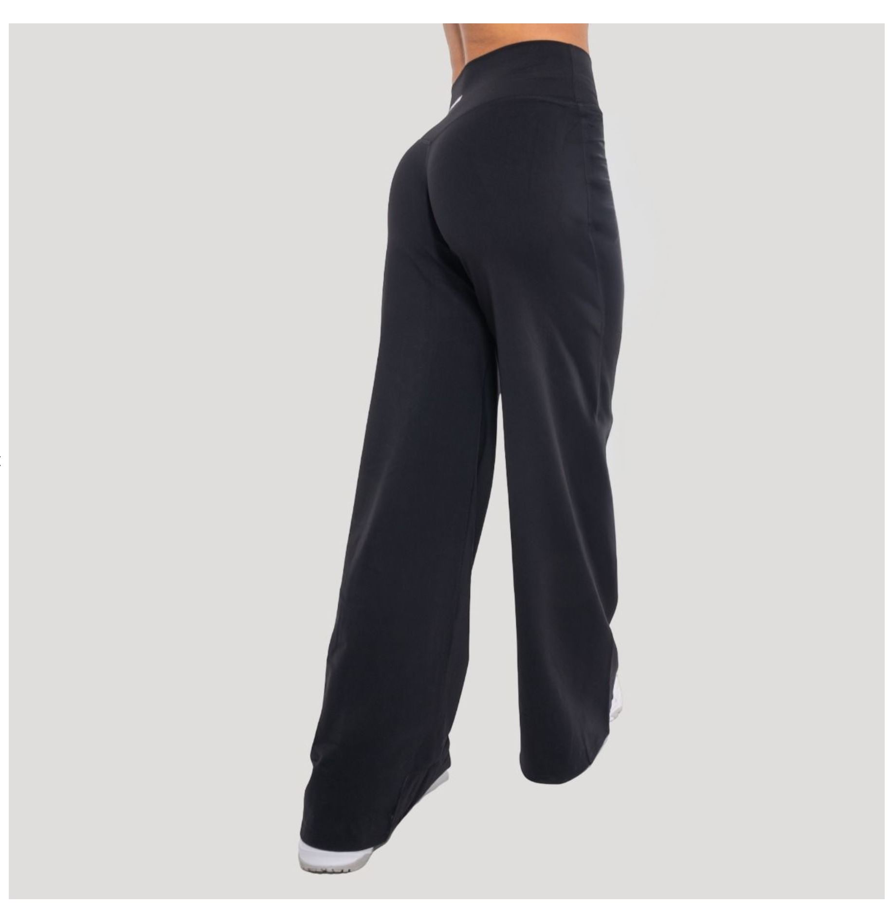 GymBeam Sporthose FLOW schwarz für Frauen Straight Pants atmungsaktive Trainingshose mit Strech Gr. XXL