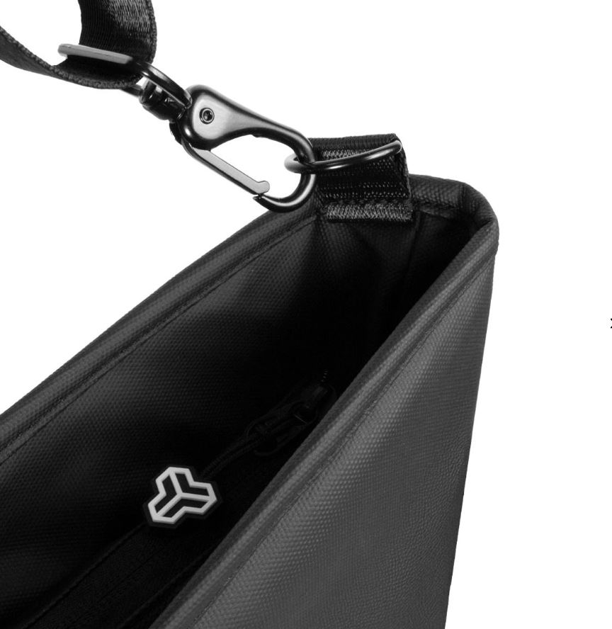 STRIX Sporthandtasche schwarz Essential Daily Bag mit Sportmatten-Befestigungssystem Sporttasche 22 Liter
